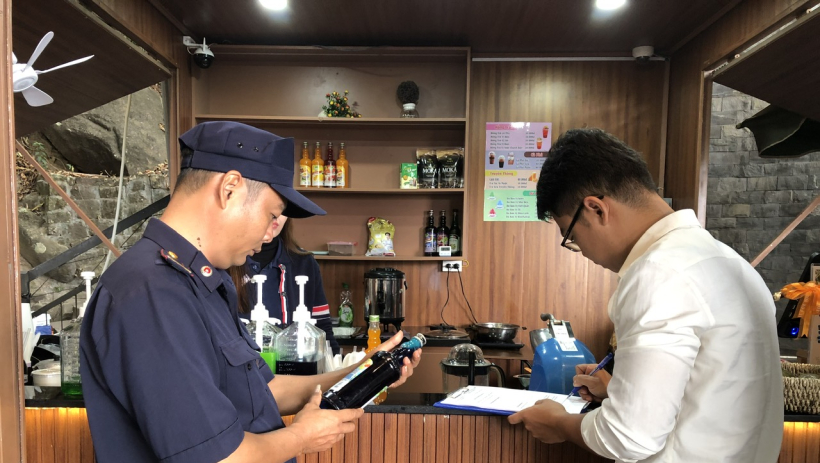 Tăng cường kiểm tra, kiểm so&aacute;t h&agrave;ng giả, h&agrave;ng nh&aacute;i tại Hội xu&acirc;n N&uacute;i B&agrave; Đen 