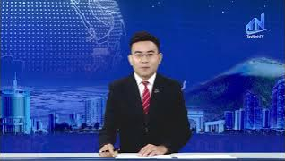 B&iacute; thư Tỉnh ủy Nguyễn Văn Quyết nhận Huy hiệu 30 năm tuổi Đảng