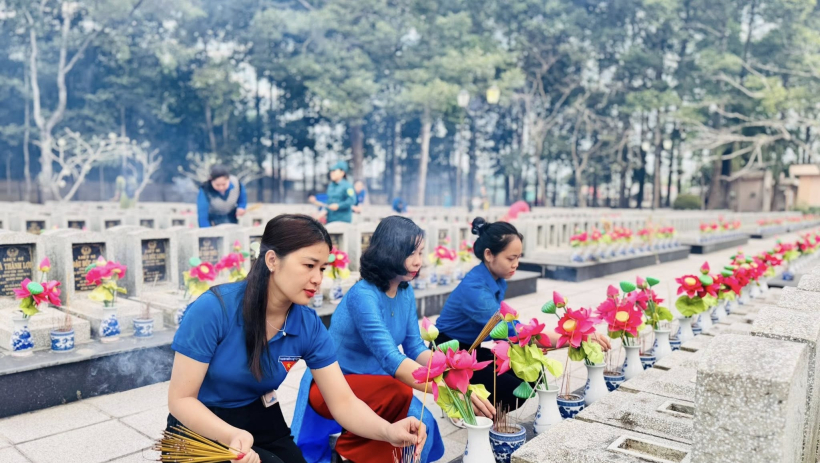 Lan tỏa sức trẻ từ những việc l&agrave;m v&igrave; cộng đồng