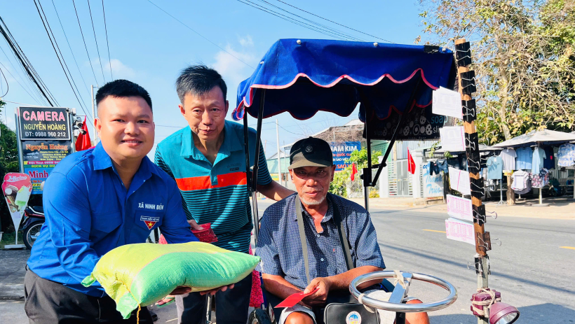 Thanh ni&ecirc;n đưa nghị quyết v&agrave;o cuộc sống bằng những việc l&agrave;m cụ thể