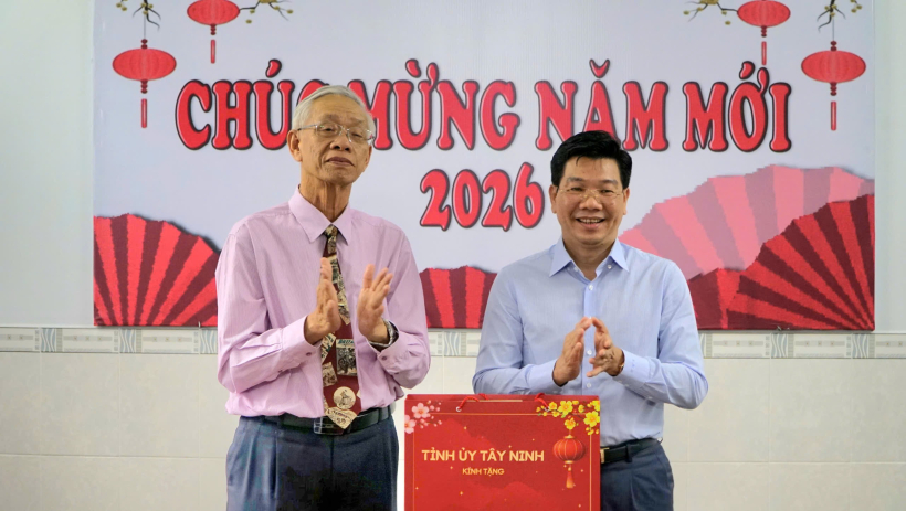 L&atilde;nh đạo tỉnh thăm, ch&uacute;c tết Ban Đại diện Hội th&aacute;nh Tin l&agrave;nh Việt Nam (miền Nam) tỉnh T&acirc;y Ninh