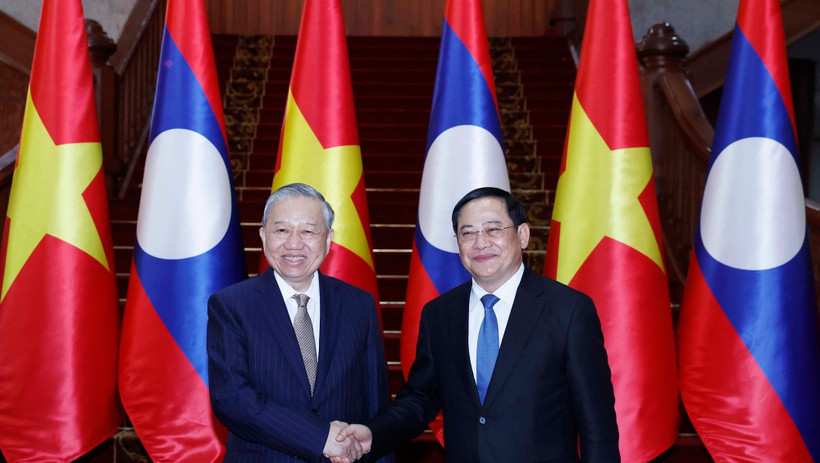 Việt Nam-L&agrave;o đẩy mạnh hợp t&aacute;c to&agrave;n diện, tăng cường gắn kết chiến lược