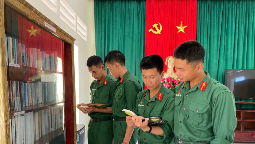 Tuổi trẻ Sư đo&agrave;n 5: N&acirc;ng cao &yacute; thức thượng t&ocirc;n ph&aacute;p luật, x&acirc;y dựng kỷ luật vững chắc