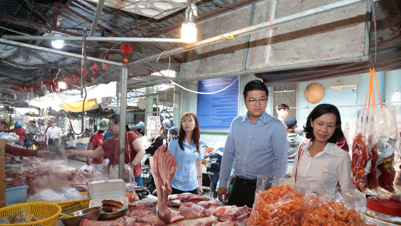 Khảo s&aacute;t t&igrave;nh h&igrave;nh cung ứng h&agrave;ng h&oacute;a Tết tại c&aacute;c doanh nghiệp, chợ truyền thống