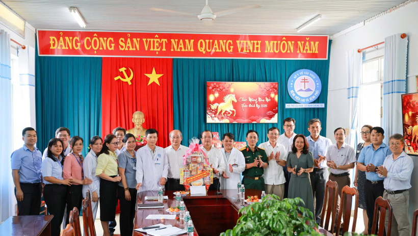 Ph&oacute; Chủ tịch UBND tỉnh Nguyễn Hồng Thanh thăm, ch&uacute;c tết c&aacute;c bệnh viện tuyến tỉnh