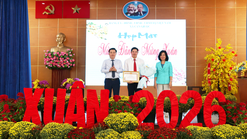 X&atilde; Cần Giuộc: Họp mặt mừng Đảng, mừng Xu&acirc;n B&iacute;nh Ngọ 2026