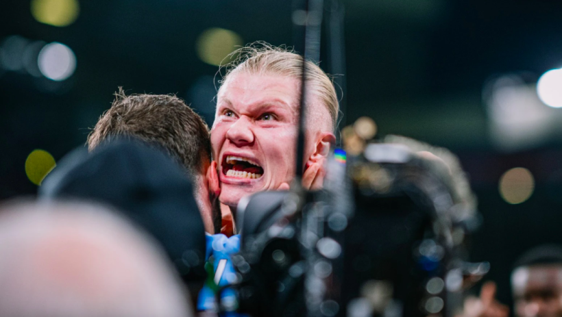 Man City thắng 'nghẹt thở' Liverpool trong trận cầu đầy tranh c&atilde;i