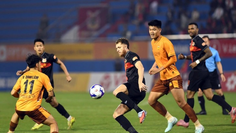 HLV Kim Sang Sik đang c&oacute; 'hỏa lực' đ&aacute;ng gờm