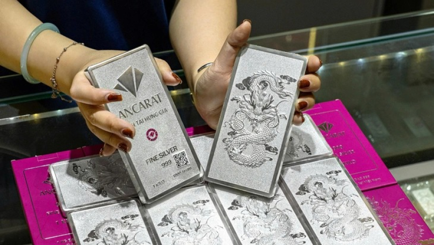 Gi&aacute; v&agrave;ng bạc bật tăng mạnh, v&agrave;ng miếng vượt 181 triệu đồng/lượng