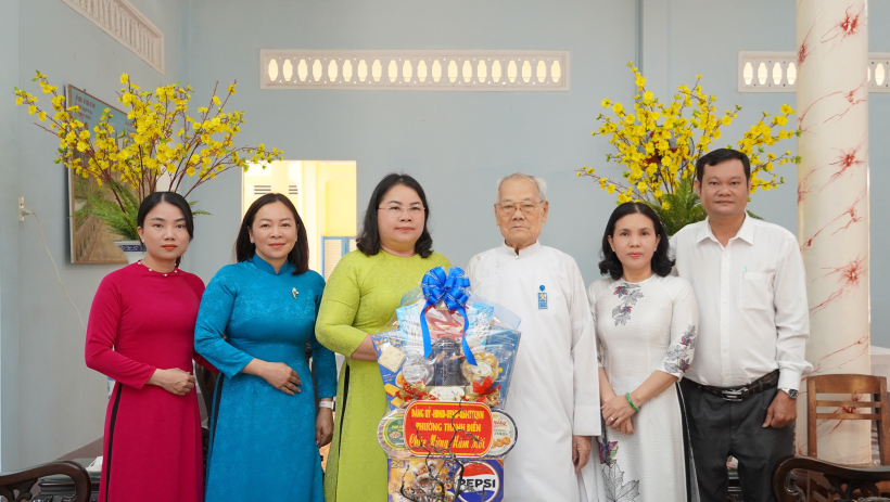 Phường Thanh Điền: Thăm, ch&uacute;c tết Hội th&aacute;nh Cao Đ&agrave;i To&agrave; th&aacute;nh T&acirc;y Ninh