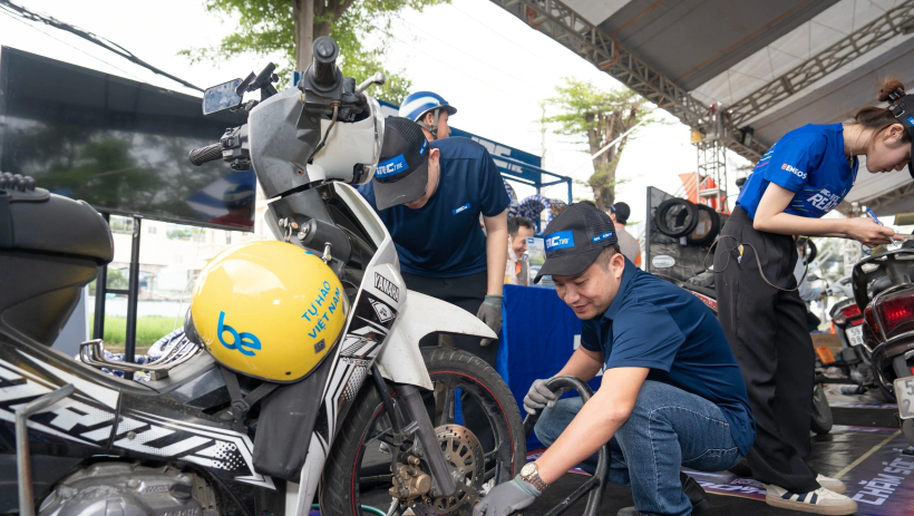 Xe m&aacute;y đi đường d&agrave;i cần kiểm tra kỹ bộ phận n&agrave;o?