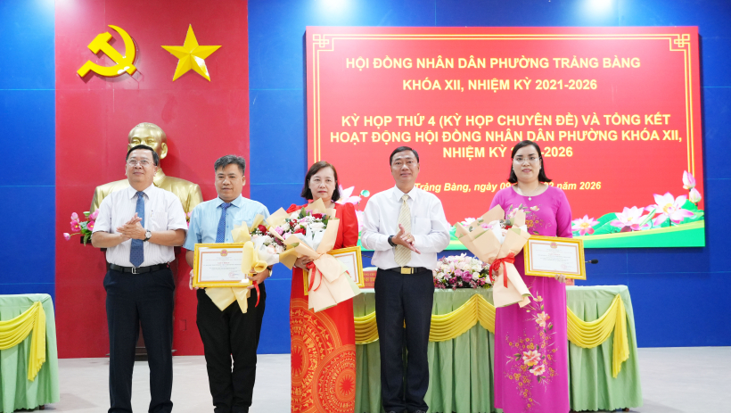 Kỳ họp thứ 4 HĐND phường Trảng B&agrave;ng th&ocirc;ng qua nhiều nội dung quan trọng