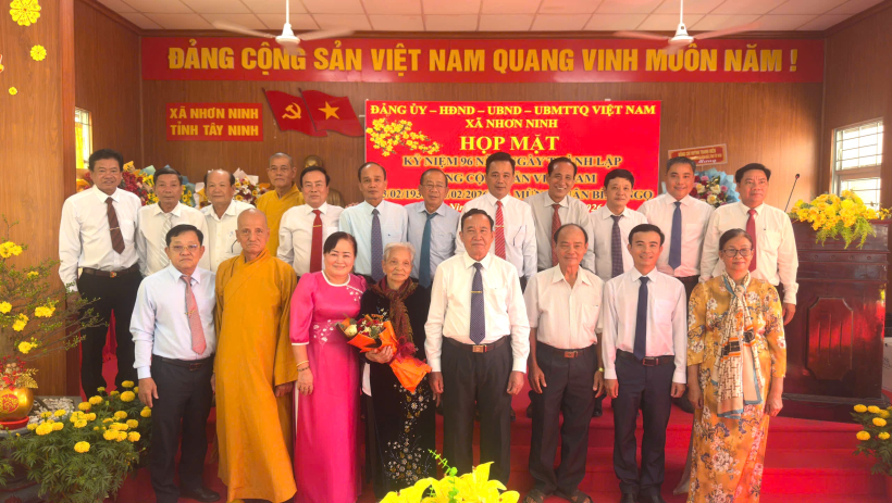 X&atilde; Nhơn Ninh: Họp mặt mừng Đảng, mừng Xu&acirc;n B&iacute;nh Ngọ 2026