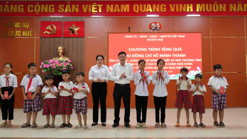 X&atilde; Đức Huệ lan tỏa tinh thần sẻ chia dịp Tết Nguy&ecirc;n đ&aacute;n B&iacute;nh Ngọ năm 2026