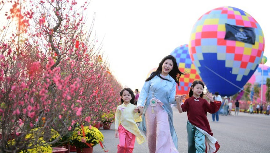 Thời tiết h&ocirc;m nay 10/2: Ng&agrave;y c&uacute;ng &ocirc;ng T&aacute;o, Bắc Bộ mưa r&eacute;t, Nam Bộ nắng