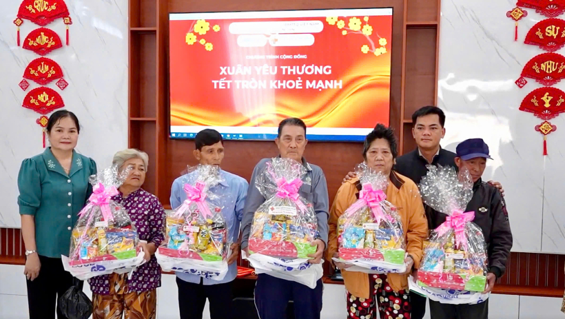 'Xu&acirc;n y&ecirc;u thương, Tết tr&ograve;n khoẻ mạnh'