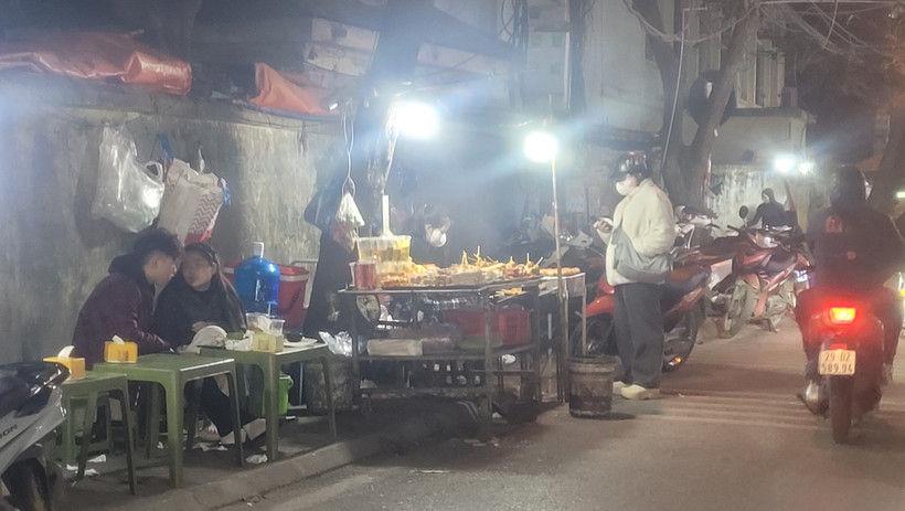 Siết quản l&yacute; thức ăn đường phố, người vi phạm c&oacute; thể phạt đến 3 triệu đồng