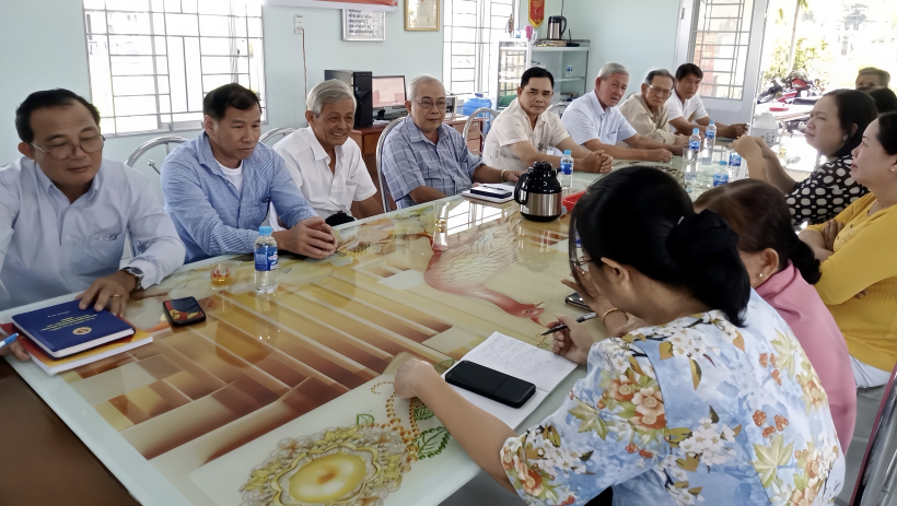 Chi bộ ấp Ph&uacute; Th&agrave;nh, x&atilde; Phước L&yacute; - Học tập v&agrave; l&agrave;m theo gương B&aacute;c gắn với c&ocirc;ng việc hằng ng&agrave;y