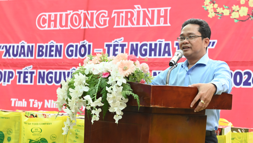 'Xu&acirc;n bi&ecirc;n giới - Tết nghĩa t&igrave;nh' tại x&atilde; bi&ecirc;n giới Phước Vinh