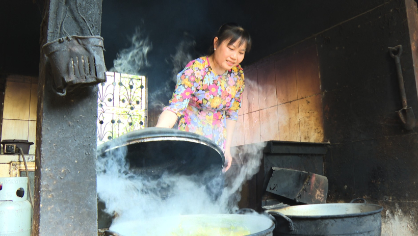 Tất bật vụ tết, bền bỉ giữ lửa nghề