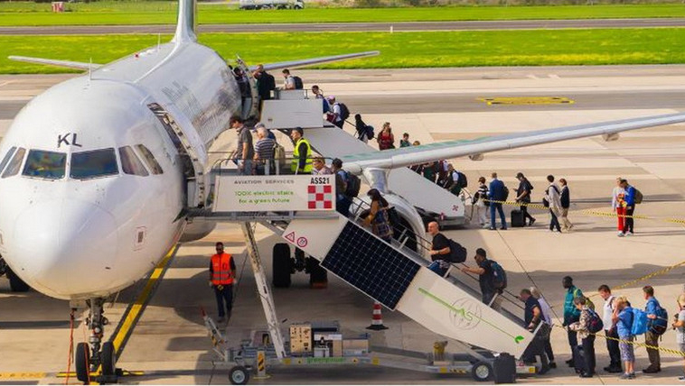 C&oacute; thể mất tới 4 giờ hoặc l&acirc;u hơn để nhập cảnh v&agrave;o c&aacute;c nước Schengen?