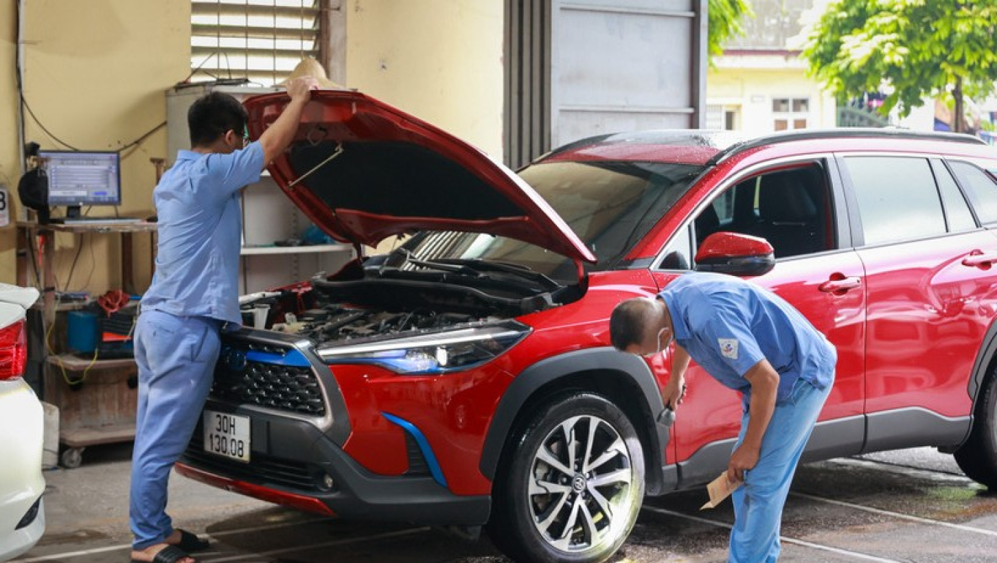 Sẽ kiểm định kh&iacute; thải xe &ocirc;t&ocirc; từ ng&agrave;y 01/3, chủ phương tiện cần lưu &yacute; g&igrave;?