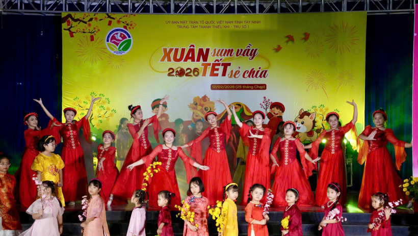 S&ocirc;i nổi chương tr&igrave;nh &ldquo;Xu&acirc;n sum vầy - Tết sẻ chia&rdquo;