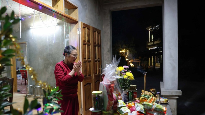 Văn khấn Giao thừa Tết Nguy&ecirc;n đ&aacute;n B&iacute;nh Ngọ trong nh&agrave; v&agrave; ngo&agrave;i trời