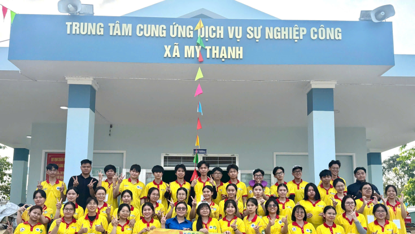 Xu&acirc;n t&igrave;nh nguyện - Ấm l&ograve;ng nh&acirc;n &aacute;i