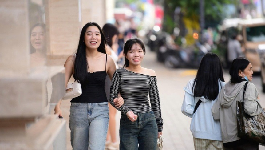 Thời tiết h&ocirc;m nay 28 Tết: Bắc Bộ nắng yếu, Nam Bộ mưa tr&aacute;i m&ugrave;a v&agrave;i nơi