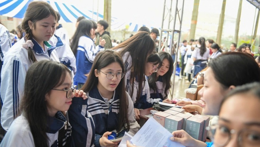 Bộ Gi&aacute;o dục 'chốt' dừng x&eacute;t học bạ độc lập, tăng số lượng nguyện vọng