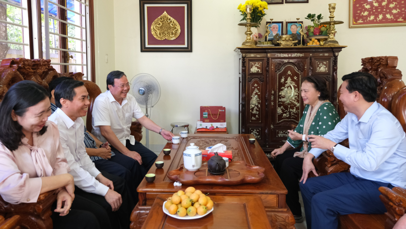 L&atilde;nh đạo tỉnh T&acirc;y Ninh thăm, ch&uacute;c tết gia đ&igrave;nh nguy&ecirc;n l&atilde;nh đạo Trung ương tại tỉnh Vĩnh Long
