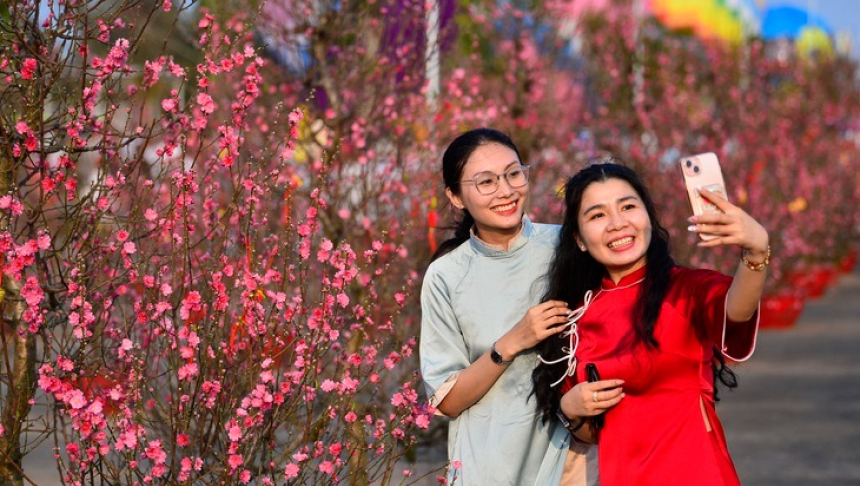 Thời tiết h&ocirc;m nay m&ugrave;ng 1 Tết: Bắc Bộ mưa r&eacute;t, Nam Bộ nắng n&oacute;ng