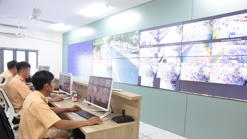 Đẩy mạnh gi&aacute;m s&aacute;t giao th&ocirc;ng, xử l&yacute; vi phạm qua hệ thống camera phạt nguội