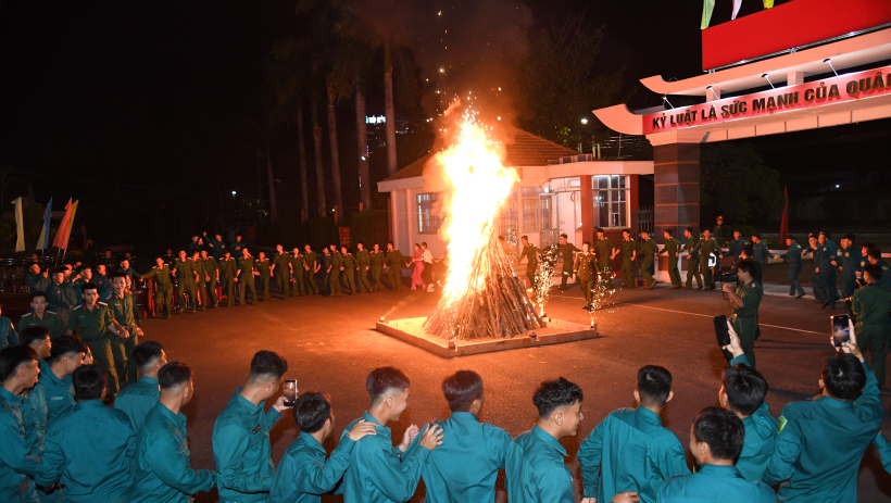 Ấm &aacute;p đ&ecirc;m giao thừa tại Bộ Chỉ huy Qu&acirc;n sự tỉnh T&acirc;y Ninh