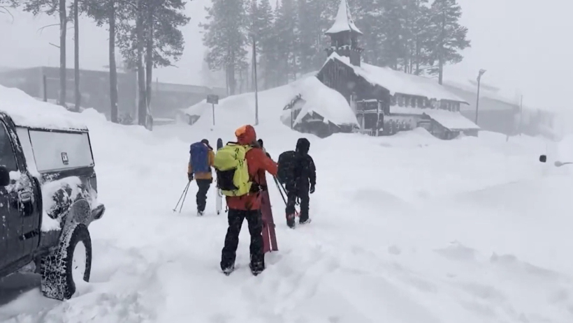 Lở tuyết chết chóc nhất California khiến 8 người thiệt mạng