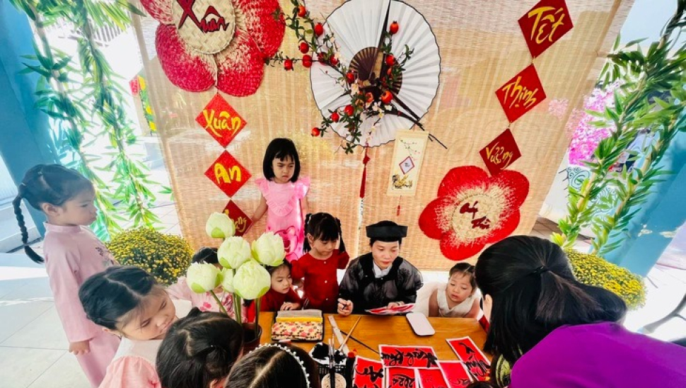 Tết cần được lưu giữ vẹn nguy&ecirc;n gi&aacute; trị truyền thống