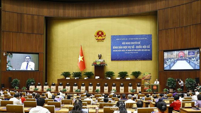 Th&uacute;c đẩy x&acirc;y dựng v&agrave; triển khai Quốc hội số hiệu quả, đồng bộ