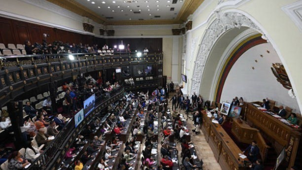 Venezuela th&ocirc;ng qua luật &acirc;n x&aacute;, h&agrave;ng trăm t&ugrave; nh&acirc;n ch&iacute;nh trị c&oacute; thể được tự do