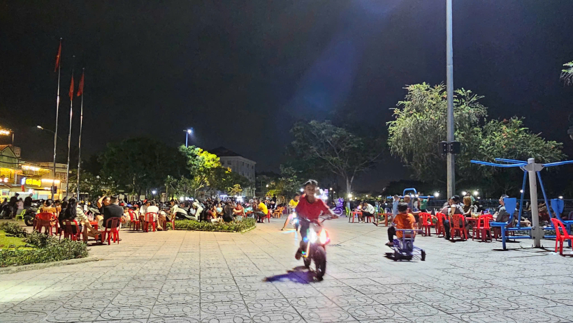 Cảnh b&aacute;o nguy cơ mất an to&agrave;n từ xe điện tự chế trong c&ocirc;ng vi&ecirc;n