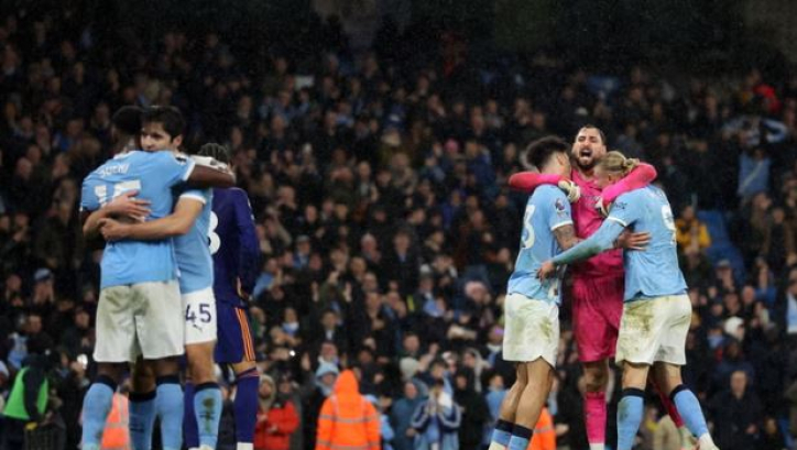 Đ&aacute;nh bại Newcastle, Man City chỉ c&ograve;n k&eacute;m Arsenal 2 điểm