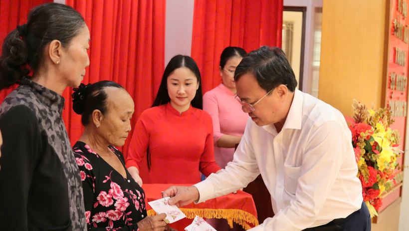 Kh&ocirc;ng để ai bị bỏ lại ph&iacute;a sau trong dịp Tết Nguy&ecirc;n đ&aacute;n