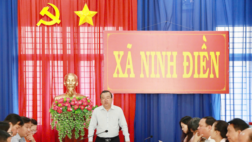 Ph&oacute; B&iacute; thư Tỉnh ủy Phạm H&ugrave;ng Th&aacute;i thăm, l&agrave;m việc tại x&atilde; Ninh Điền