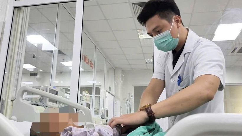 Điều kiện x&eacute;t tuyển đại học năm 2026 khối ng&agrave;nh sức khỏe, gi&aacute;o vi&ecirc;n, ph&aacute;p luật