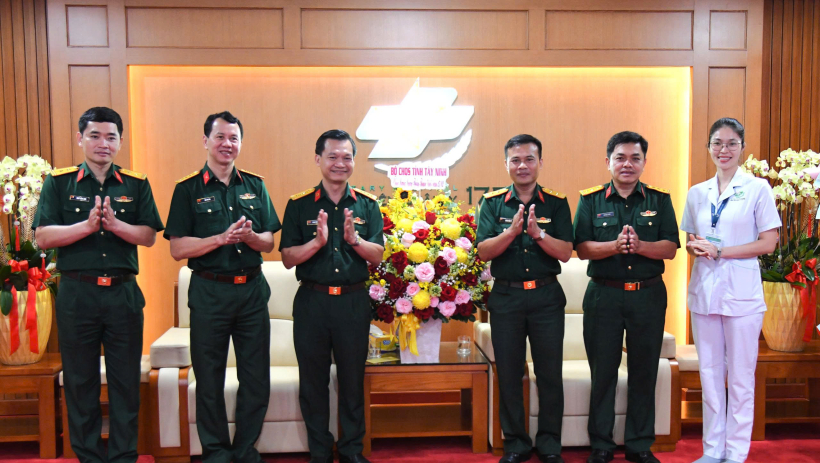 Bộ Chỉ huy Qu&acirc;n sự tỉnh T&acirc;y Ninh thăm, ch&uacute;c mừng Ng&agrave;y Thầy thuốc Việt Nam