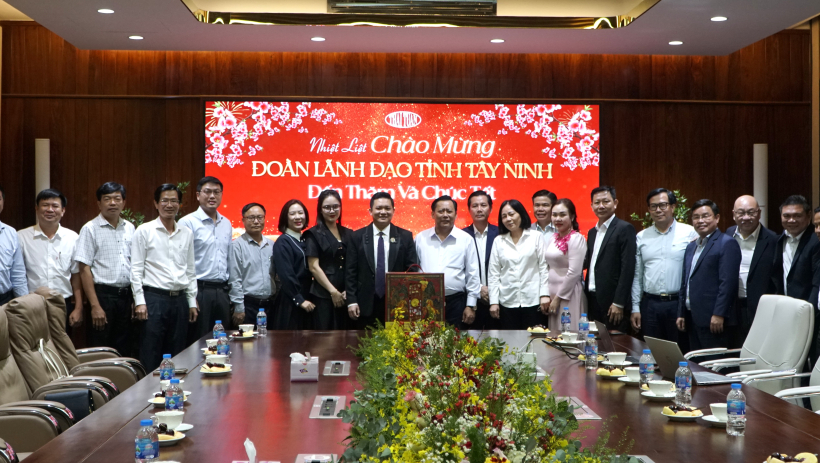 Ph&oacute; Chủ tịch UBND tỉnh Huỳnh Văn Sơn thăm, ch&uacute;c tết doanh nghiệp đầu năm mới