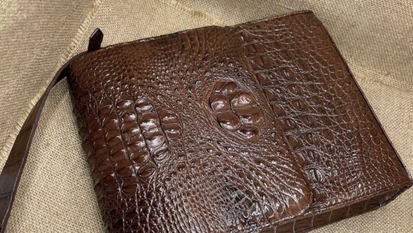 T&uacute;i da thủ c&ocirc;ng - Sự tinh tế trong từng đường kim mũi chỉ