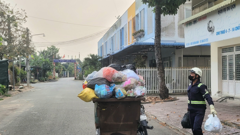 Kiểm so&aacute;t thu gom, vận chuyển v&agrave; xử l&yacute; r&aacute;c thải sinh hoạt