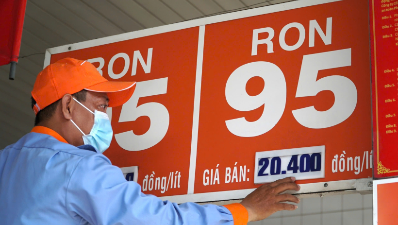 Gi&aacute; xăng dầu h&ocirc;m nay 26/02/2026: Xăng c&oacute; thể tăng gần 1.000 đồng/l&iacute;t?