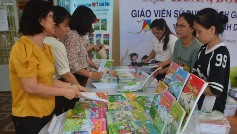 Chuẩn bị triển khai một bộ s&aacute;ch gi&aacute;o khoa thống nhất trong cả nước